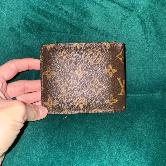 Monogram wallet - Picture 2 of 9